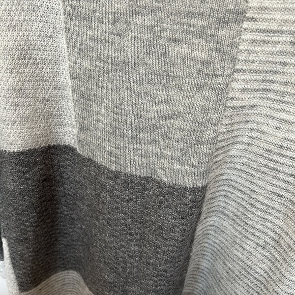 2/$30 RW&Co Cardigan - Picture 4 of 4